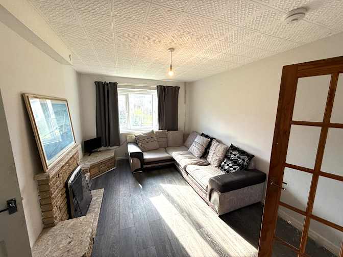 M hassan's room