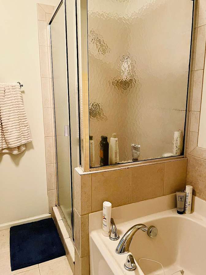 Alcove Rooms's room
