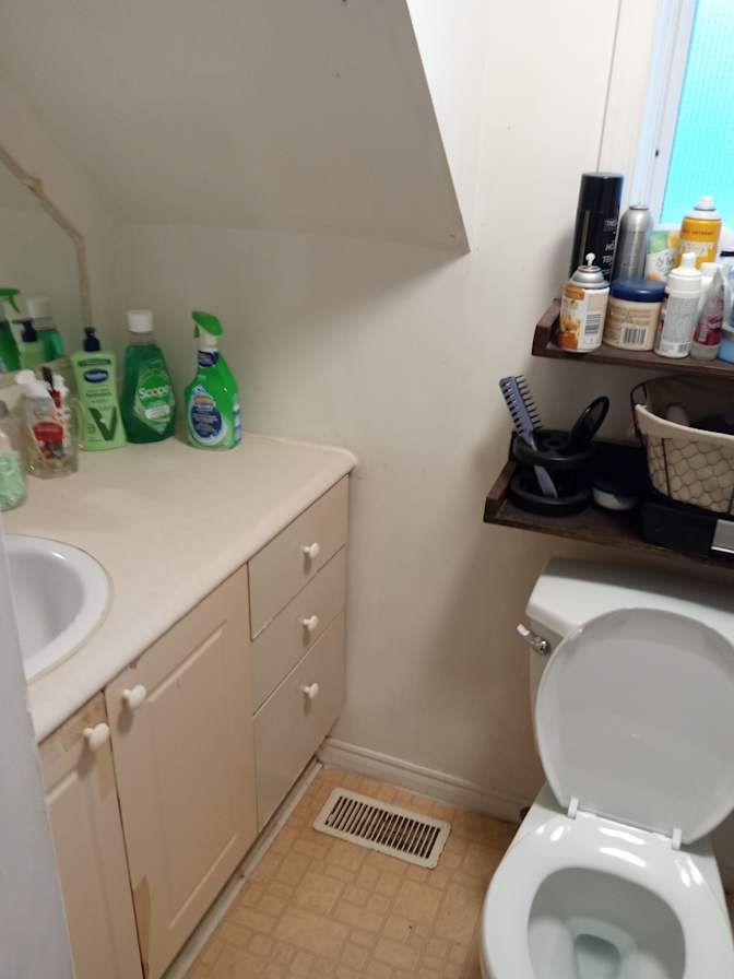 Cindy's room