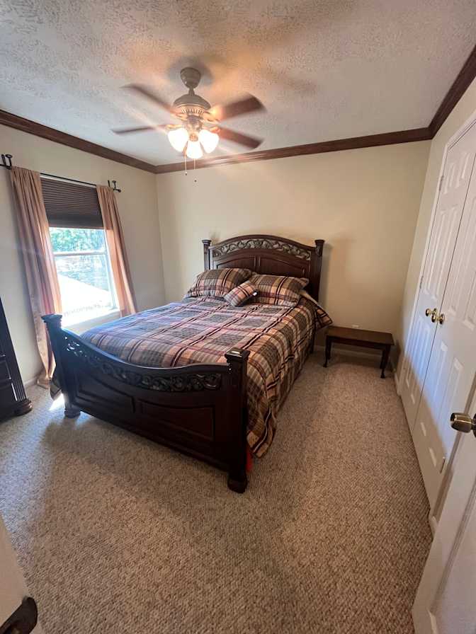 Lise's Room for Rent's room