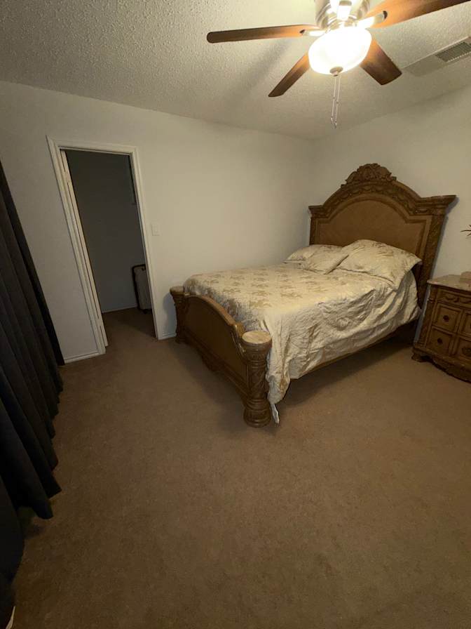 Fernando's room