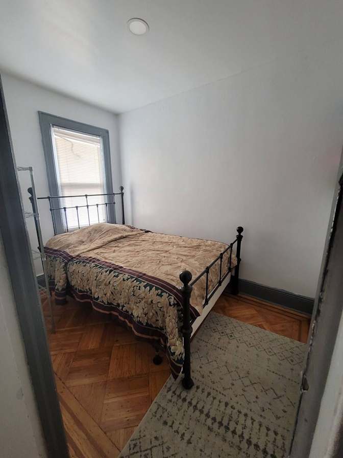 Yvette's room