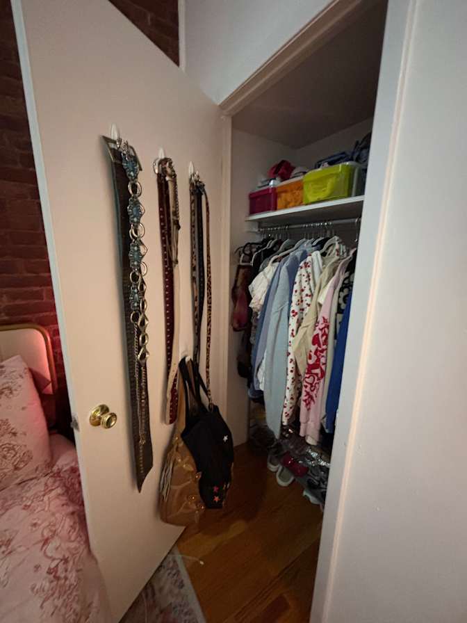 Eileen Sandi Fiore's room