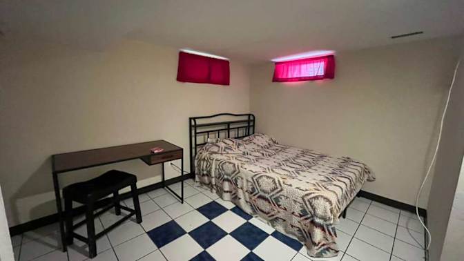 Stephanie M Williams's room