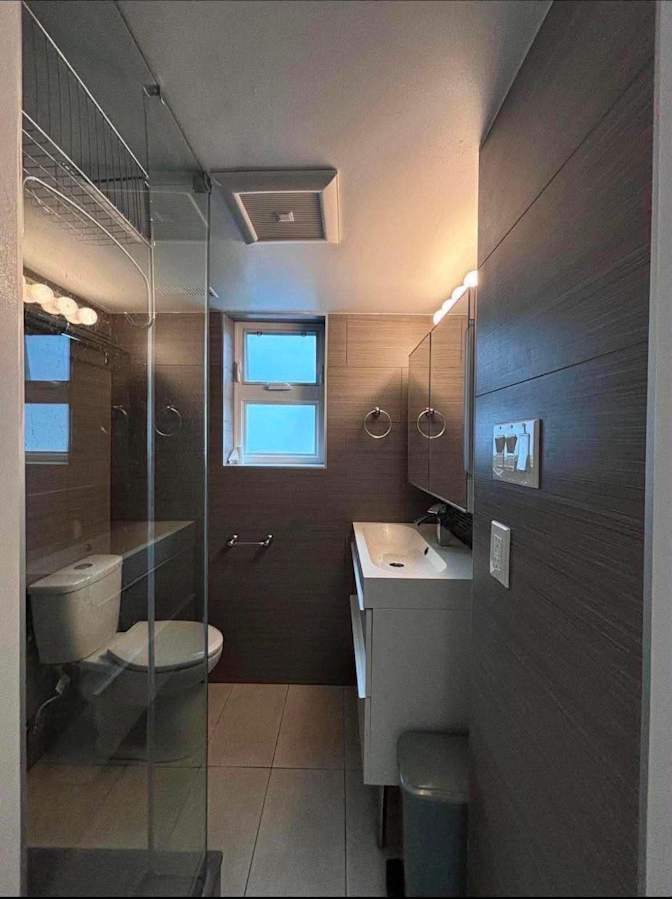 Desmond Chow's room