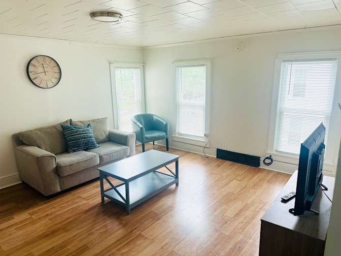 Hoa's room