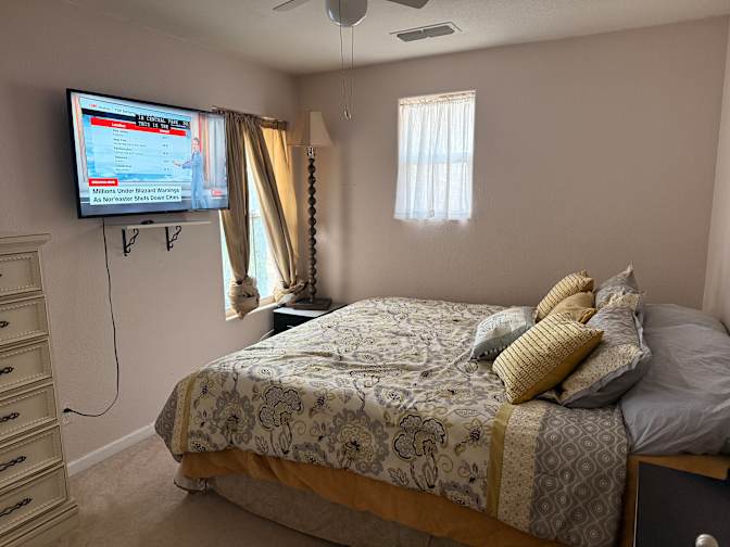 Loraine's room