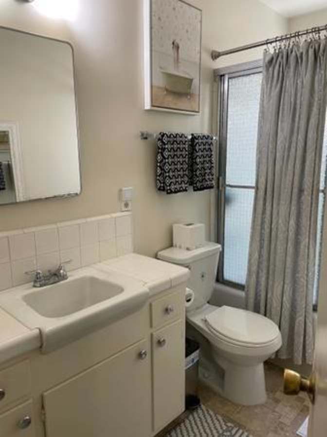 Room for Rent's room
