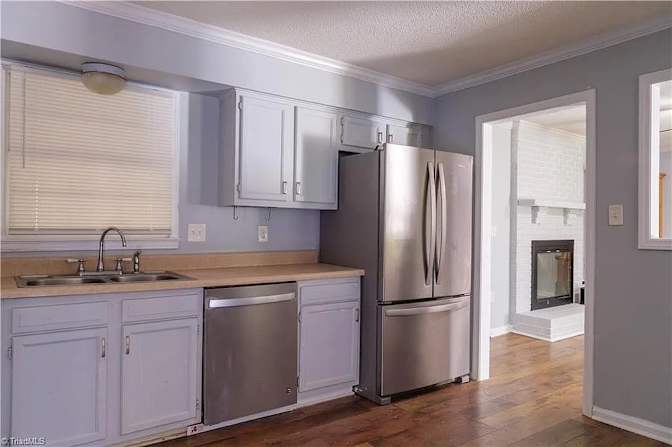 Alcove Rooms's room