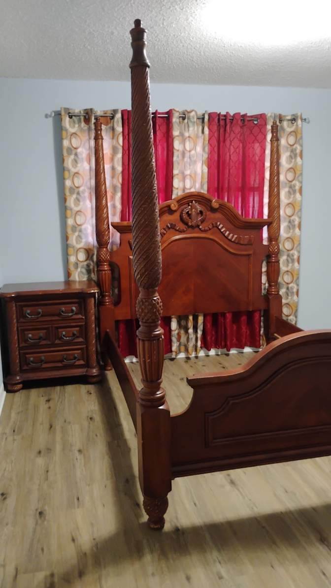 Lonie's room