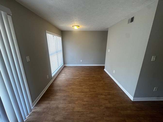 Alcove Rooms's room