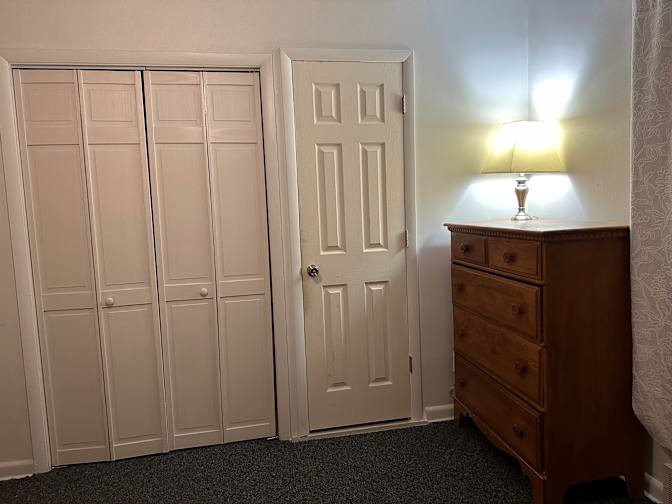Linh's room