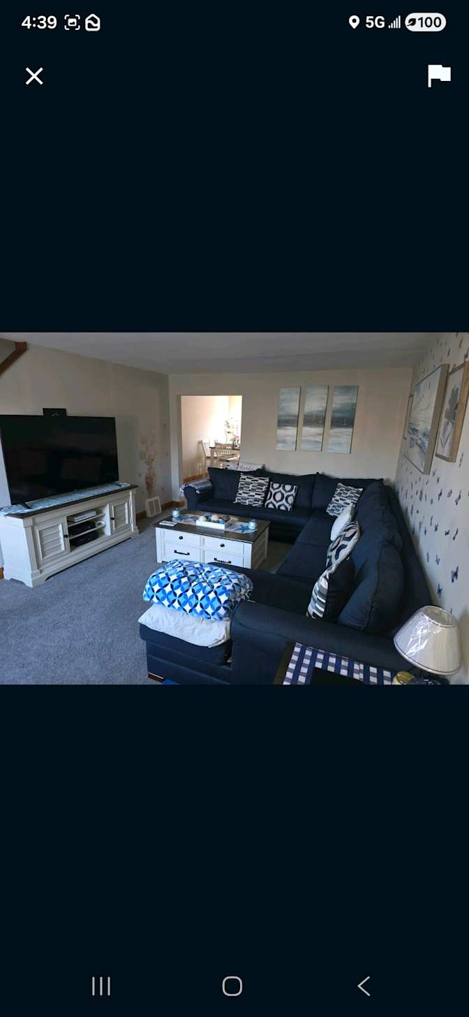 Derrick scott's room