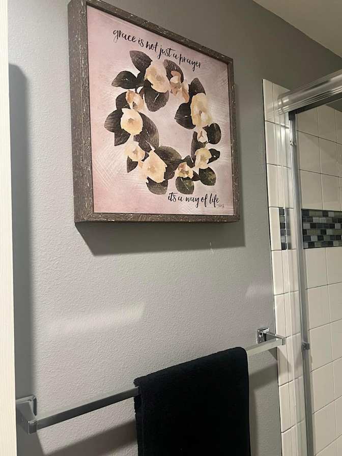 Octavio's room