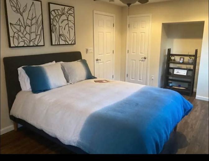 Thomas's room