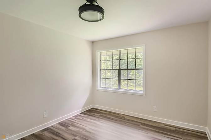 Alcove Rooms's room