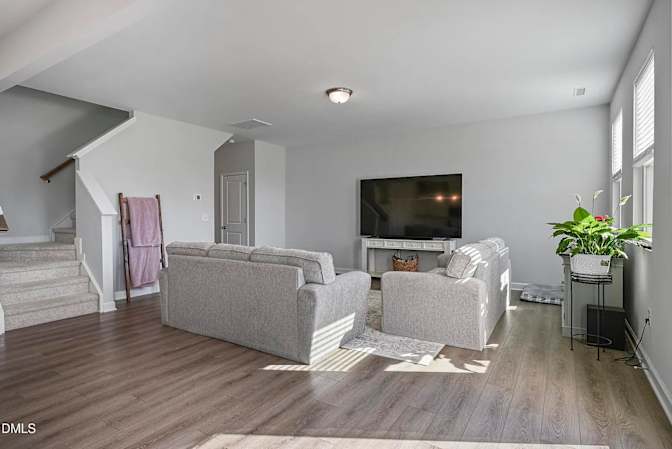 Alcove Rooms's room