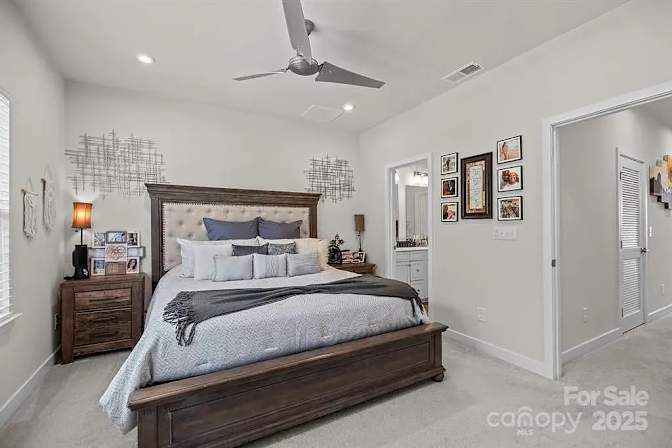 Alcove Rooms's room