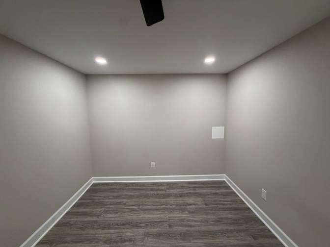 Alcove Rooms's room
