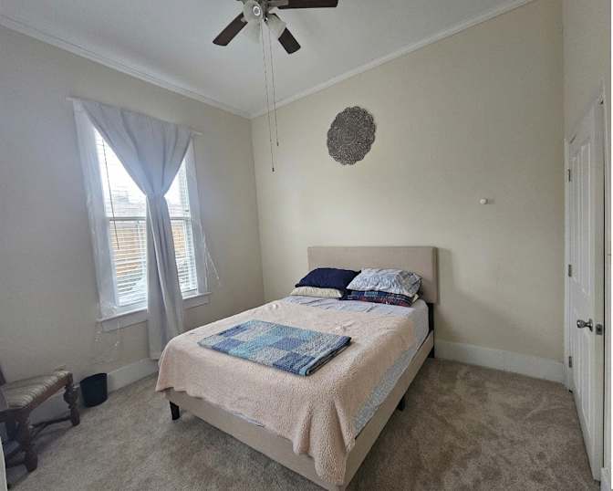 Holly parashar's room