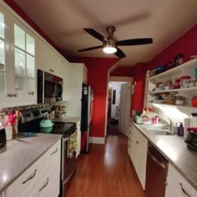 Carlos's room