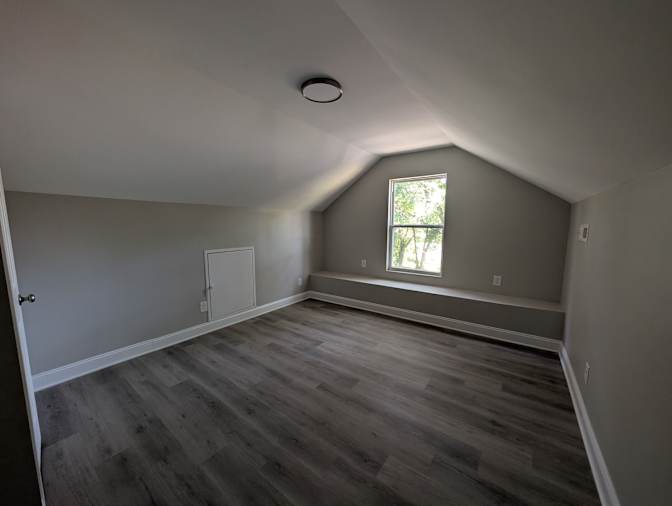 Alcove Rooms's room