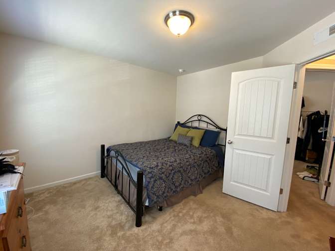 Alcove Rooms's room