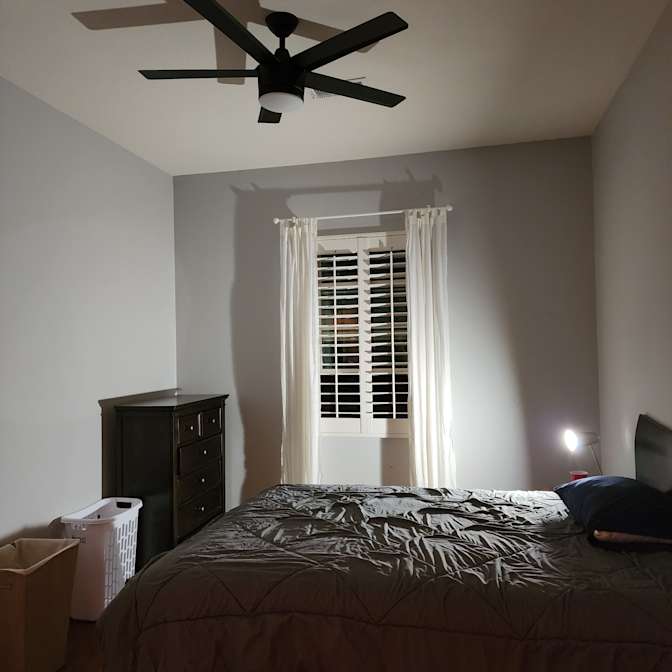 Mirna's room