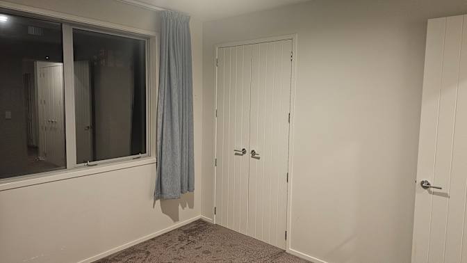 Reina Schmidt's room
