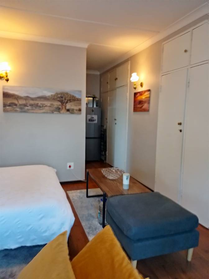 Landsdowne Bryanston's room