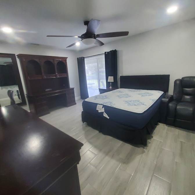 Jason Bryan, Realtor's room