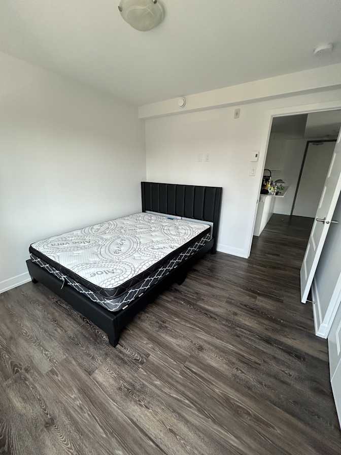 Baran's room