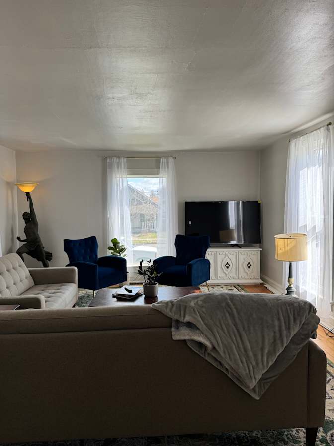 Max's room
