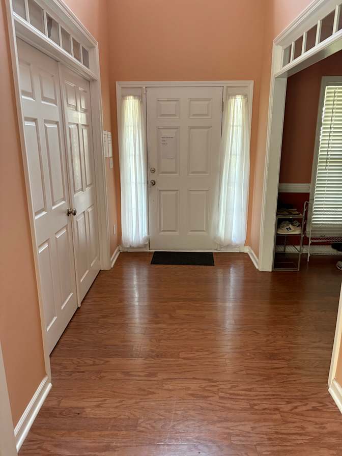 Tom's room