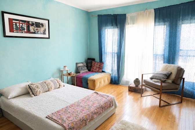 Kelly's room