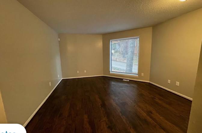 Alcove Rooms's room
