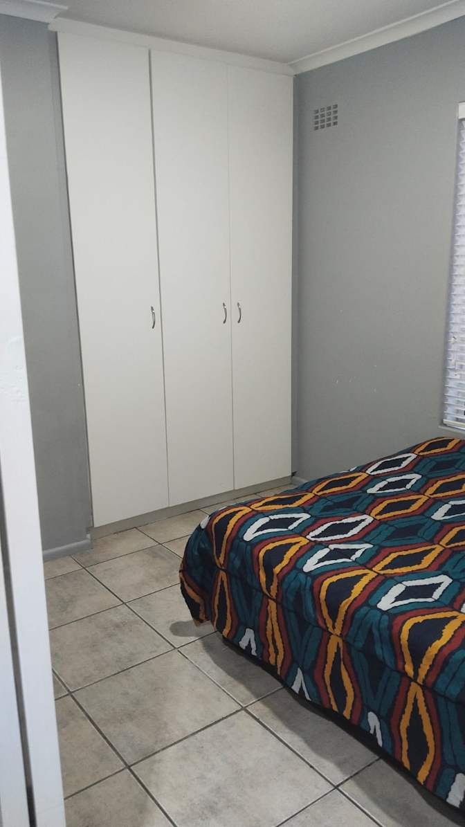 Donovan's room