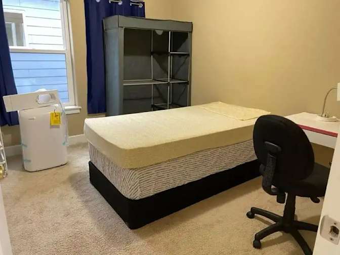 Annie's room