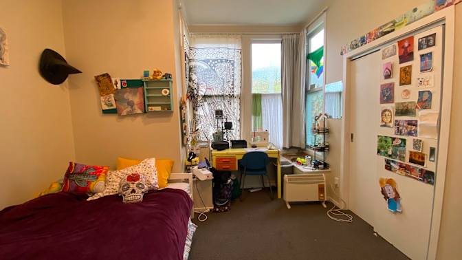 Nu's room