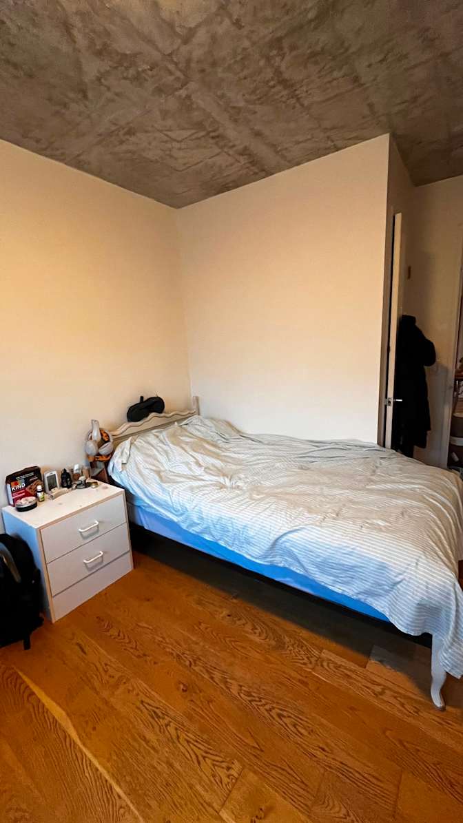 Bali's room