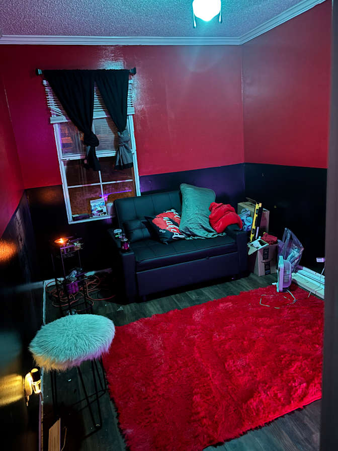 Michelle M Cole's room