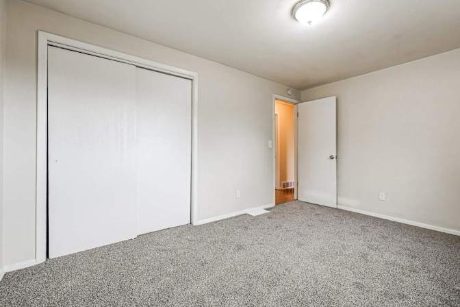 John  Collette's room