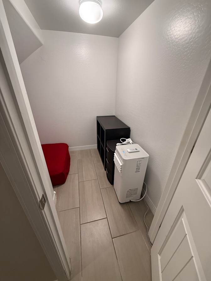 Solomon's room