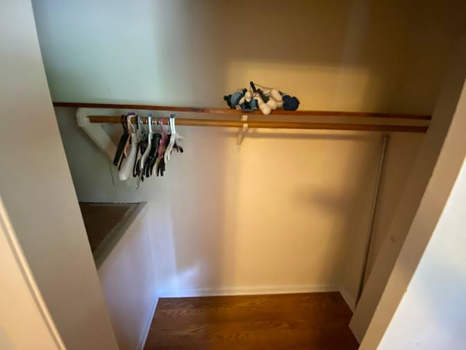 Alcove Rooms's room