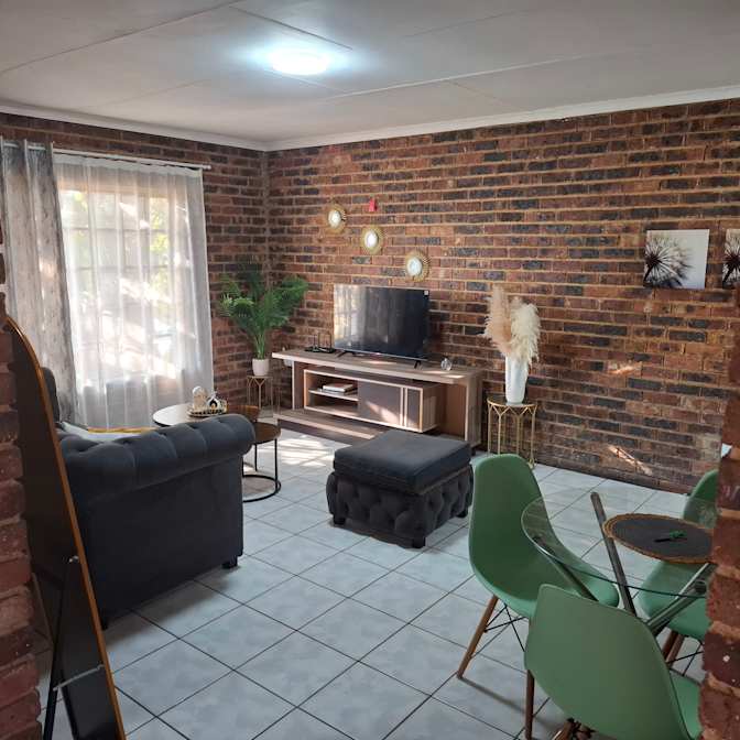 Sisipho Mbangeleli's room