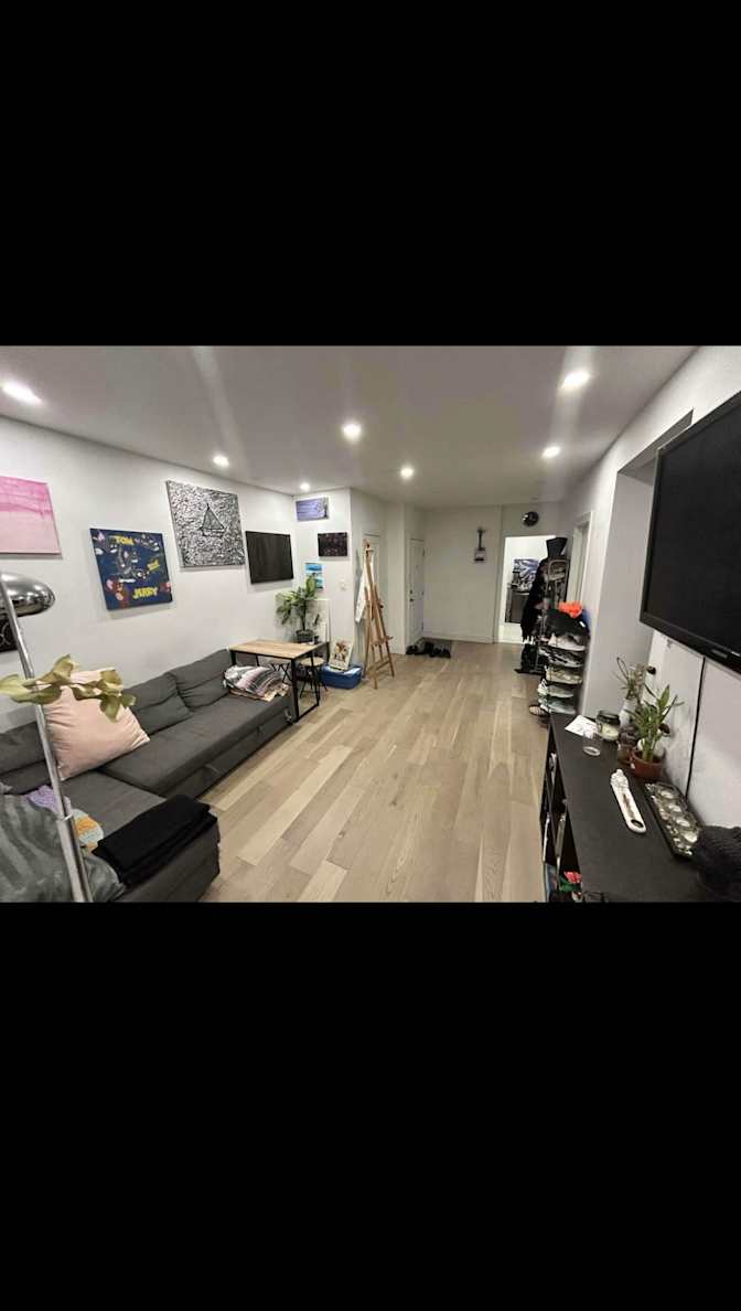 Claudia Laforge's room