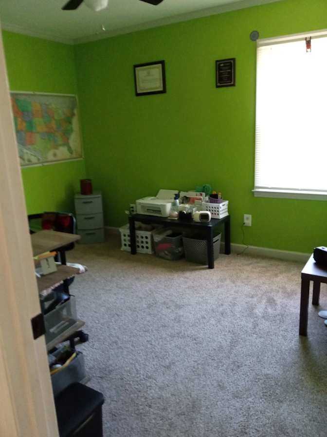Amela Grimes's room