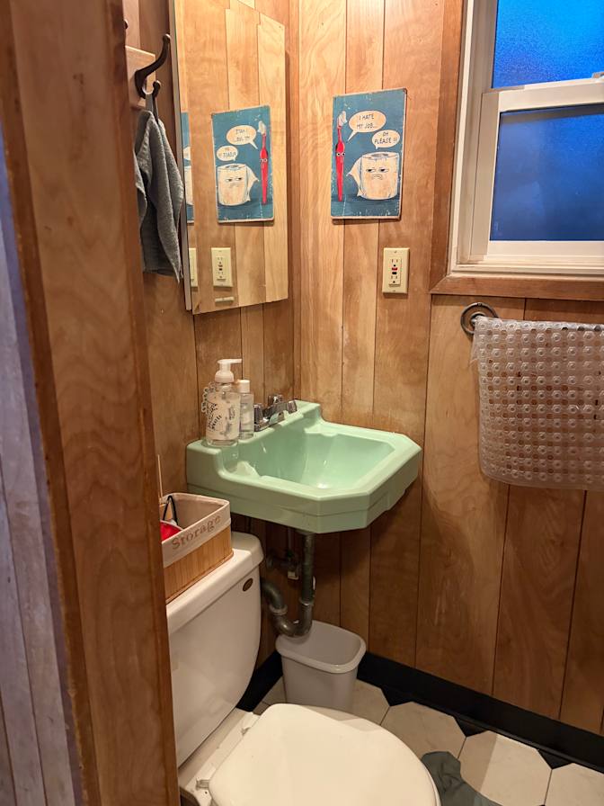 diane ROYAL's room