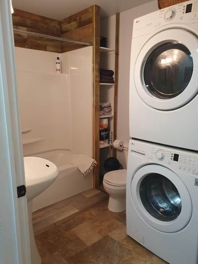 Caroline's room