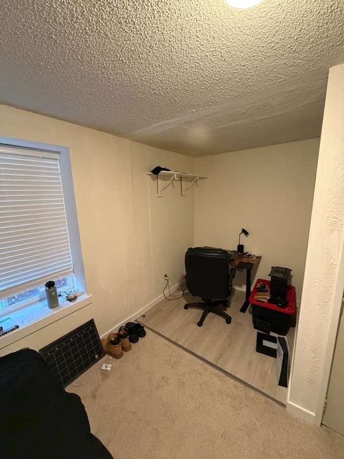 Yoni's room